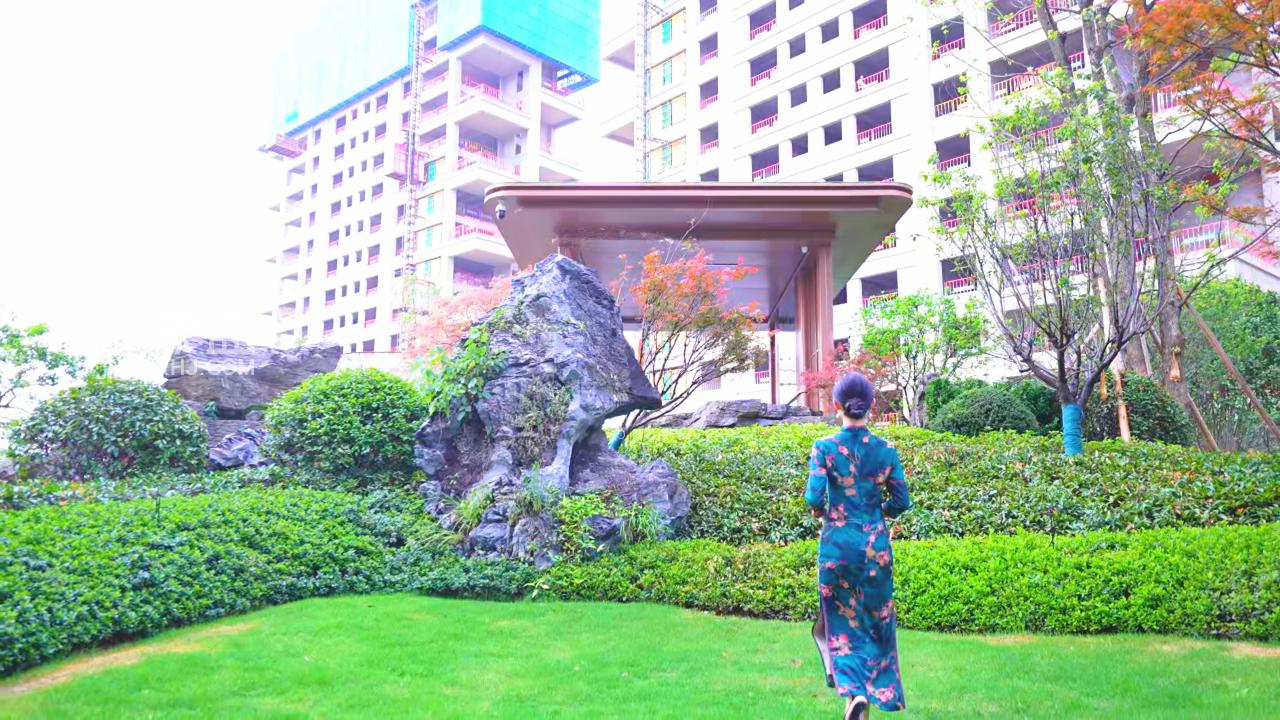 6月15日润和大泽湖园林展示区已开放，大泽湖建面188-197㎡零公摊双书包房热销！