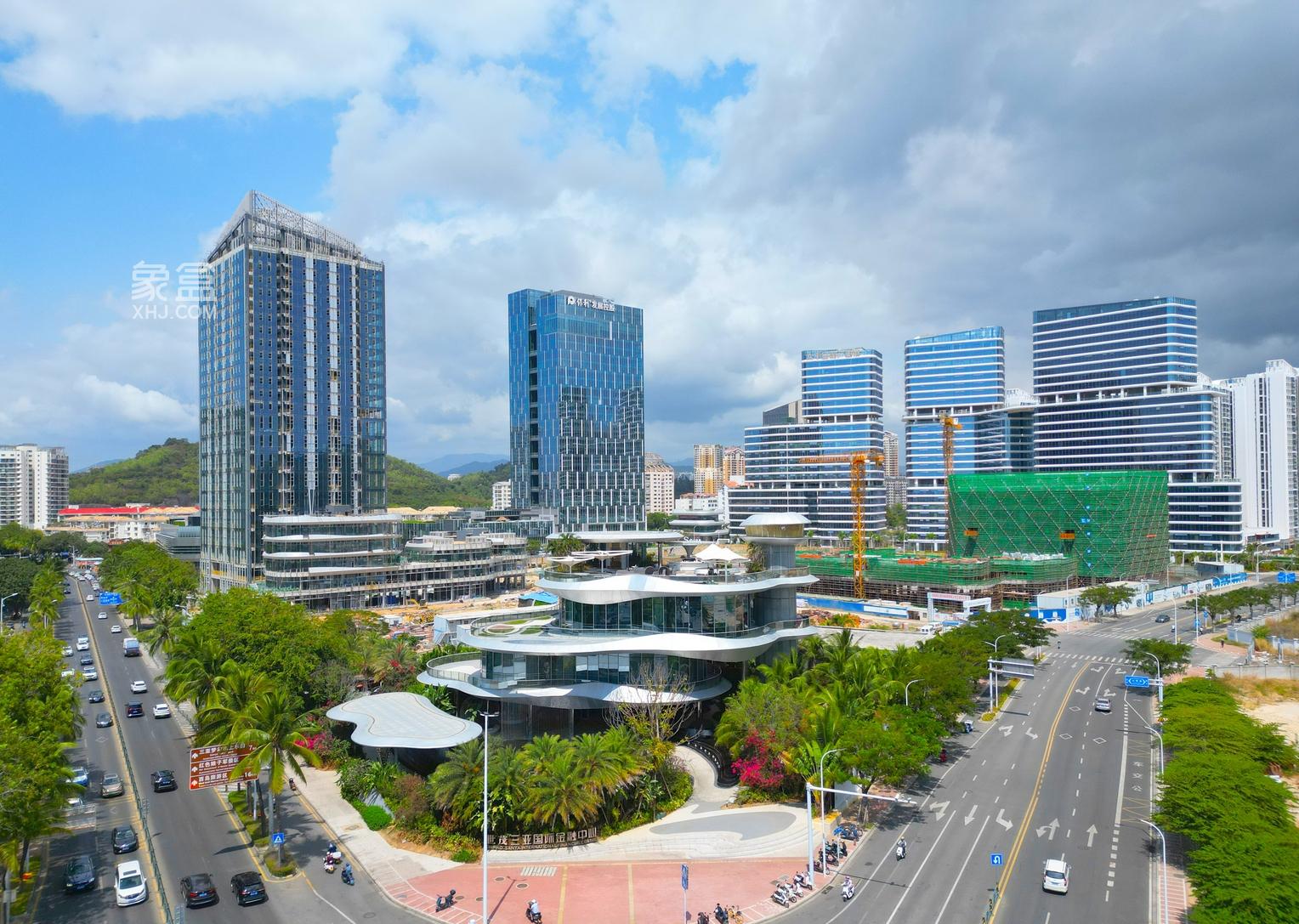 三亚土地市场半月吸金64亿，华侨城8亿补仓中央商务区