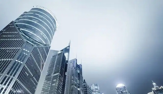 2025上半年房地产市场:结构性分化下的转型突围 2025上半年房地产市场:结构性分化下的转型突围