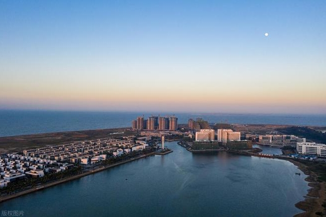海口楼市“传奇”终结：美兰区领跌，限购政策成关键变量‌
