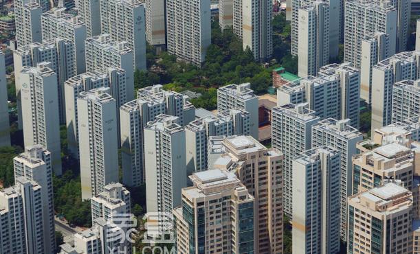 房地产供给侧调整迎来关键转折点：新开工筑底与竣工提速释放复苏信号