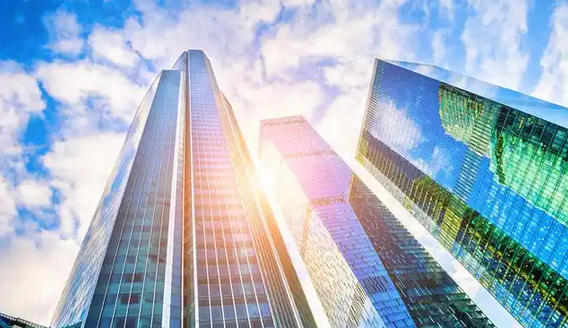2025上半年房地产市场深度调整：结构性变革与分化格局