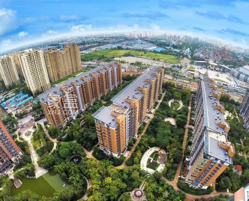 2025上半年房地产市场深度调整：结构性变革与分化格局