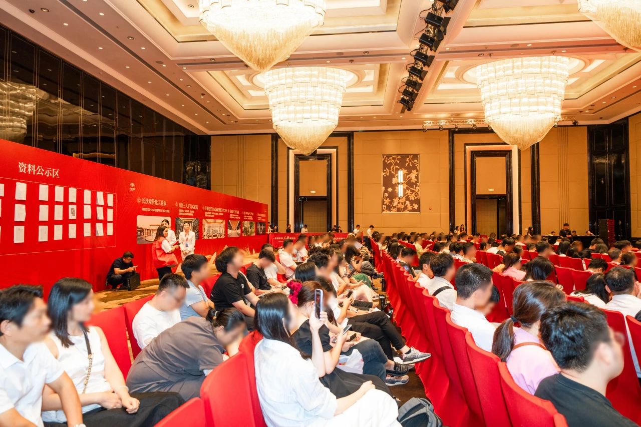 7月26日中欣澜庭序首开去化70%，武广新城建面109-139㎡零公摊双书包房热销中！