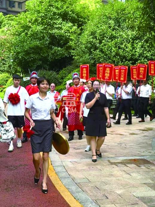 长沙月亮岛润和长郡连续4年鸣锣报喜“金榜题名”，还减免物业费！