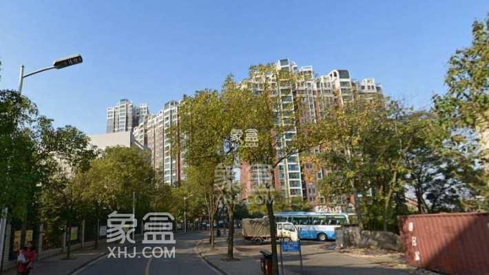 荷塘嘉苑小区测评：地处鹅湖公园内，四面环湖，环境宜居