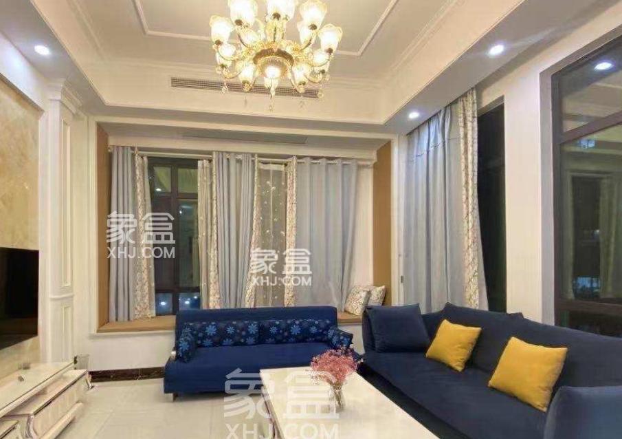 8月21日长沙特价租房：黄土岭豪华loft，双线地铁环绕性价高