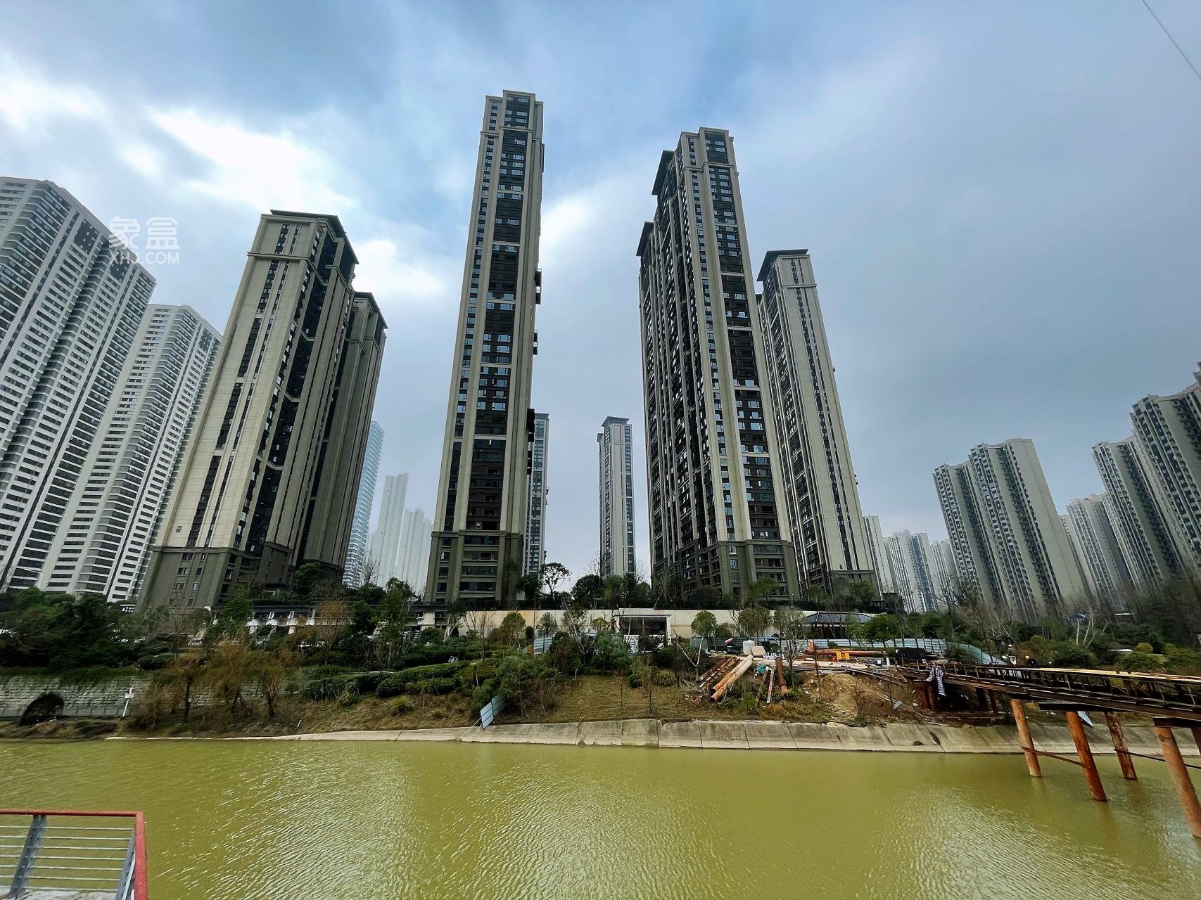 金九置业长沙双书包小区推荐：建发央著位梅溪湖中心，正地铁高品质
