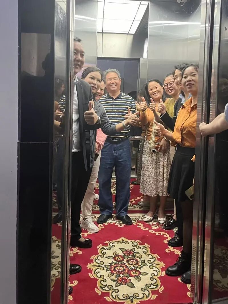 长沙高塘岭联诚花园29台老旧电梯换新,彻底解决“上下楼难题”! 长沙高塘岭联诚花园29台老旧电梯换新,彻底解决“上下楼难题”!