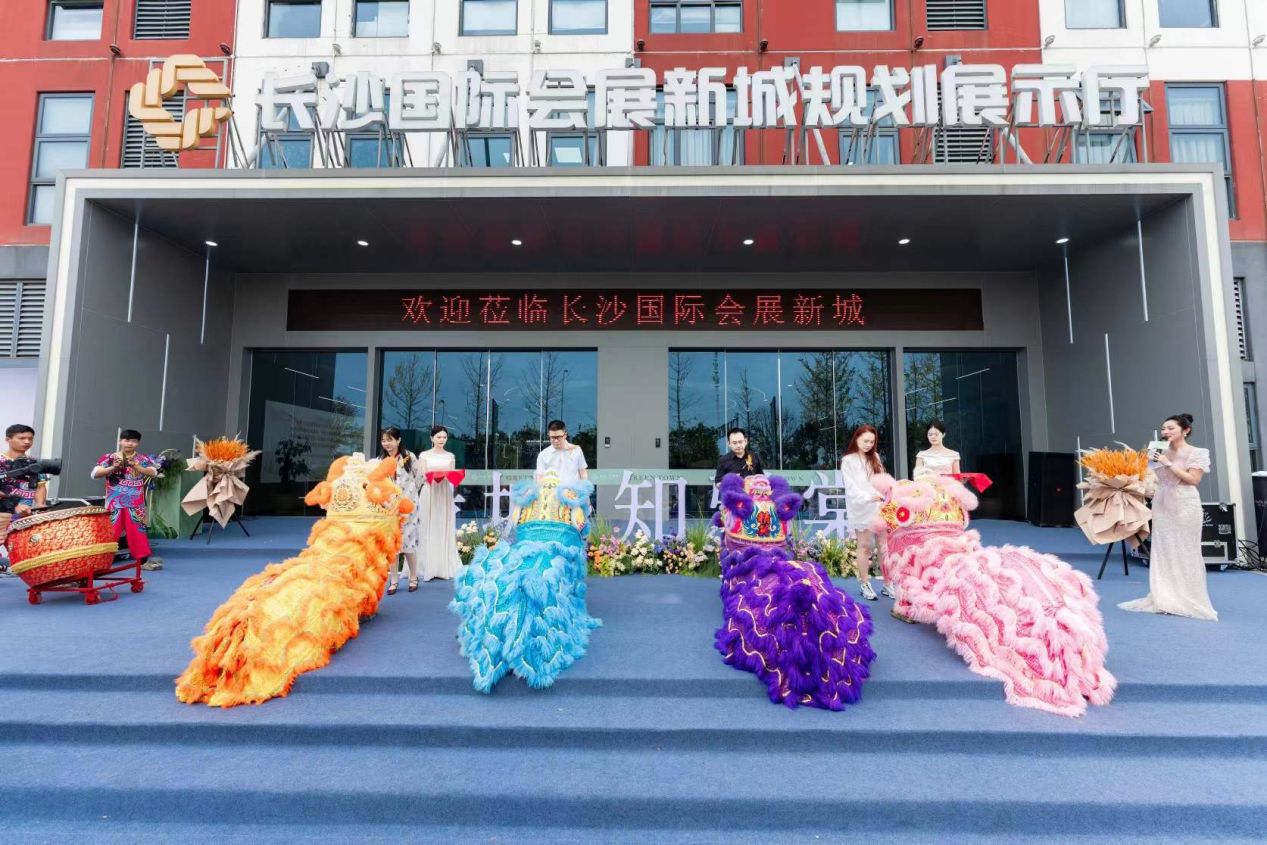 9月9日绿城知雅棠城市展厅已开放,会展新城零公摊双书包房即将入市! 9月9日绿城知雅棠城市展厅已开放,会展新城零公摊双书包房即将入市!