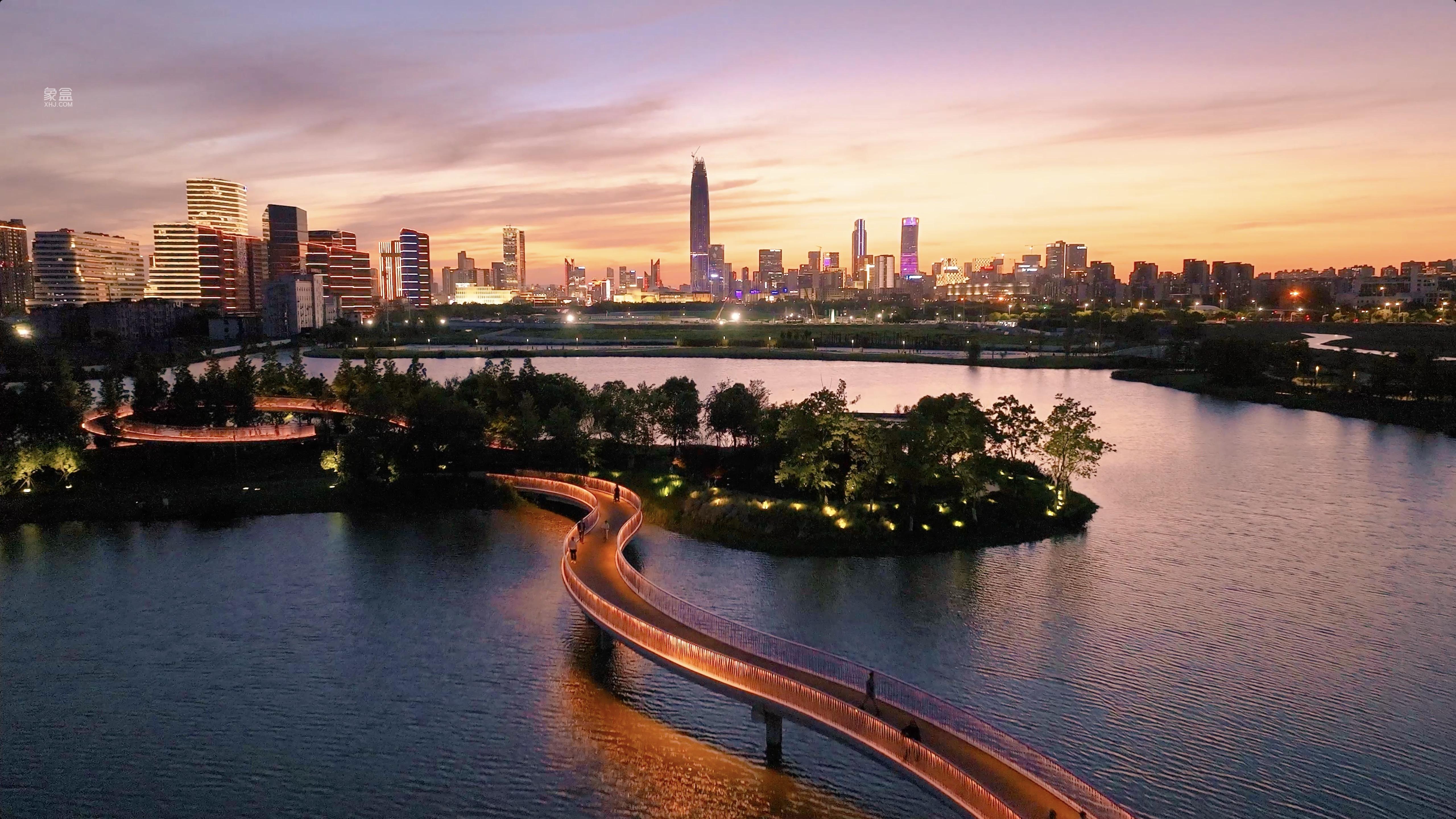 全国房产市场去库存成效继续显现，刚性和改善性住房需求逐步释放