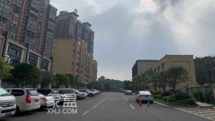德源翡翠滨江小区测评：湘江畔的健康家园，配套齐全的宜居之选