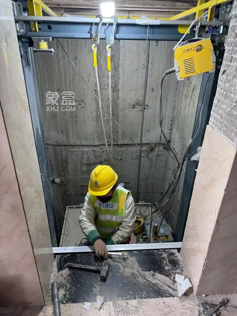 “国补”支持下,长沙老旧小区电梯换新推进顺利,居民享受政策福利 “国补”支持下,长沙老旧小区电梯换新推进顺利,居民享受政策福利