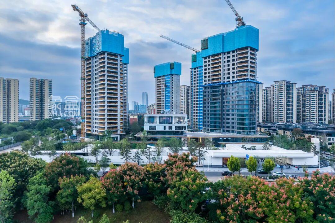 乾道湘江湾建面190-363㎡环幕江景大平层已拿证,大王山新规盘即将首开! 乾道湘江湾建面190-363㎡环幕江景大平层已拿证,大王山新规盘即将首开!