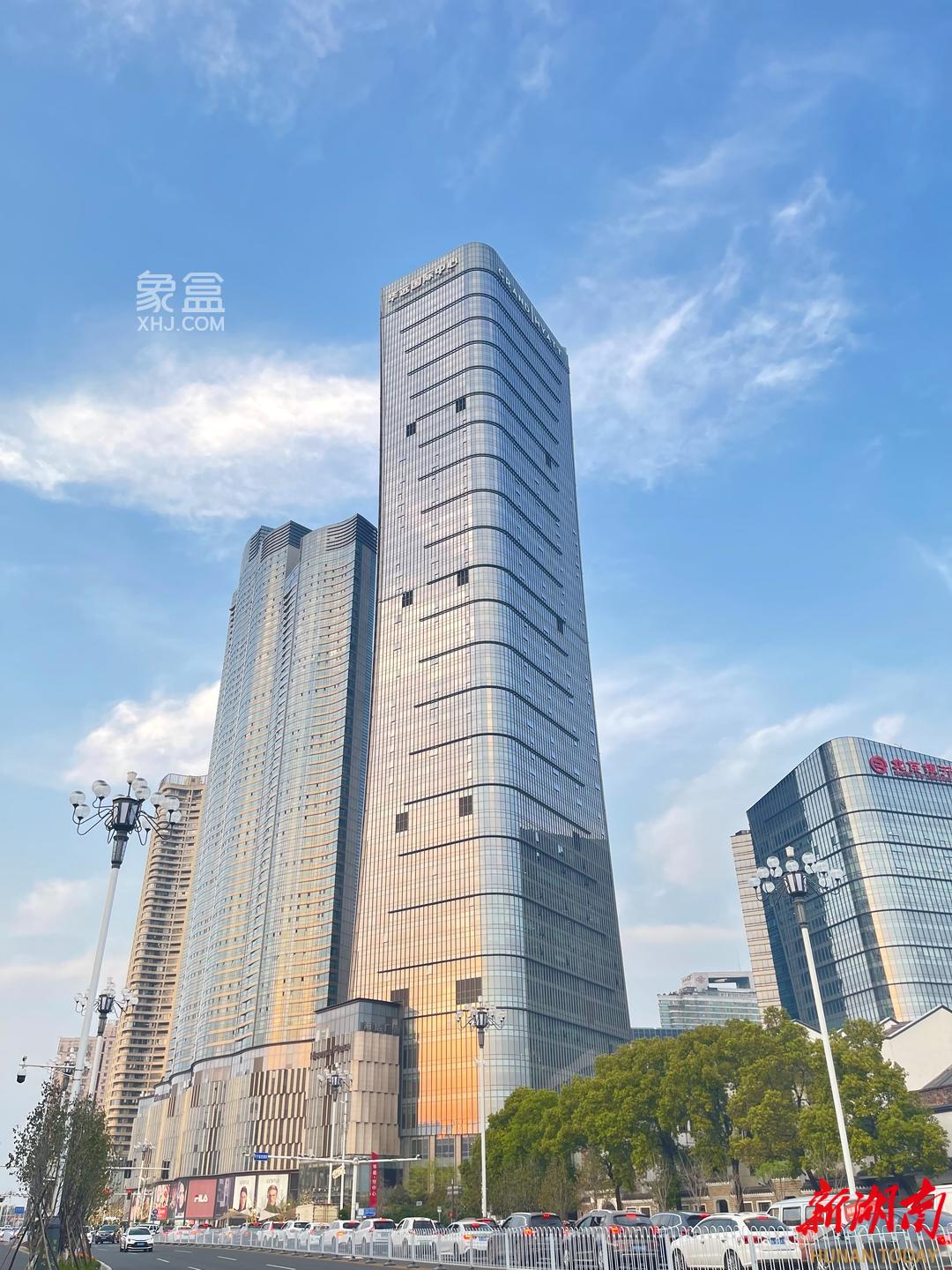 长沙坡子街华远华中心荣获湖南省“美好家园”小区称号，看多元业态何以共生共荣？