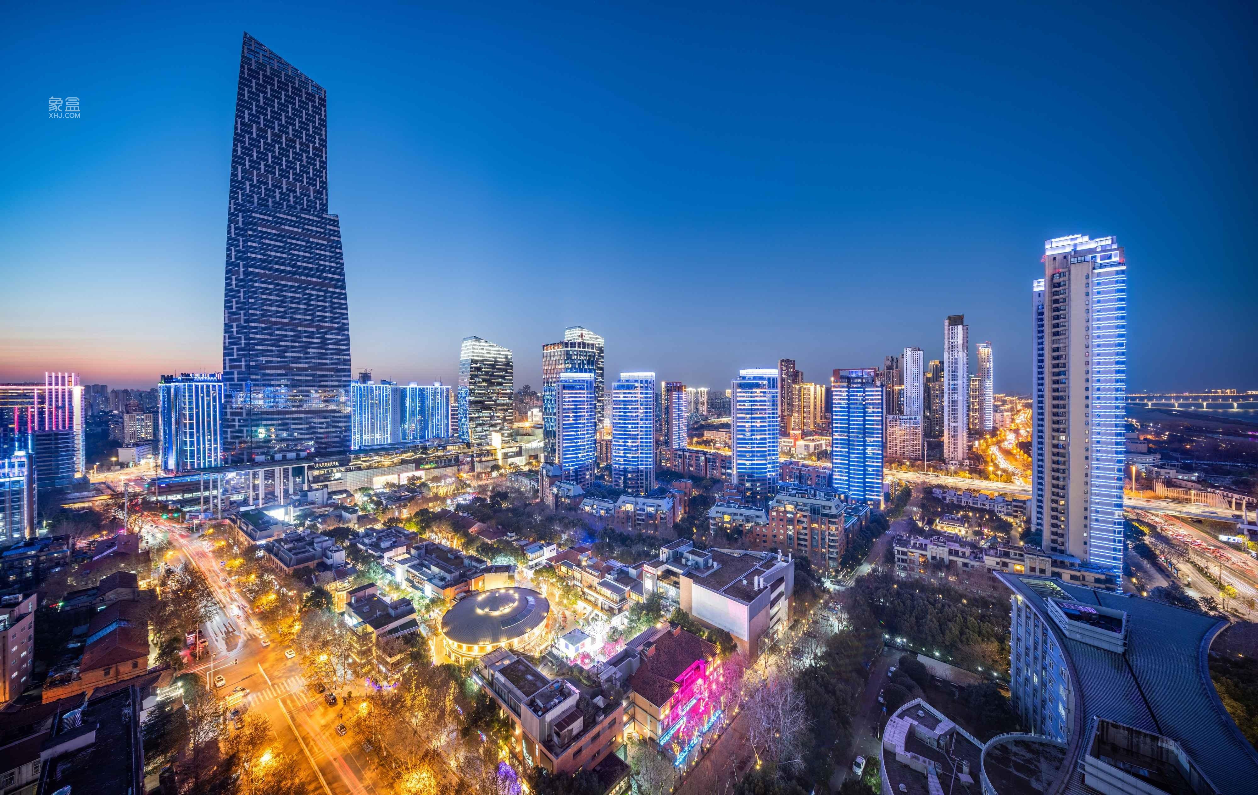 房地产市场经历深度调整，维稳市场和转型行动并行