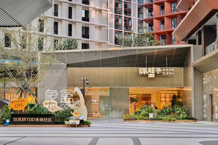 住房是仅次于就业的“牛鼻子”，低房租是破解青年生存焦虑的关键抓手