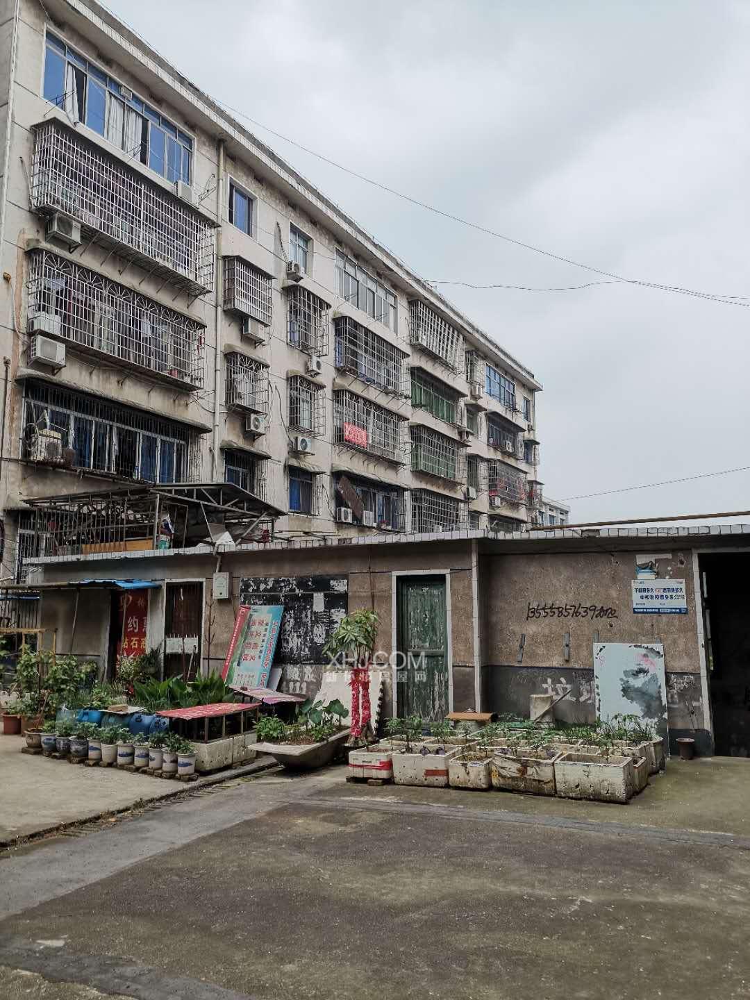 赫山社区建设银行家属区室内图2