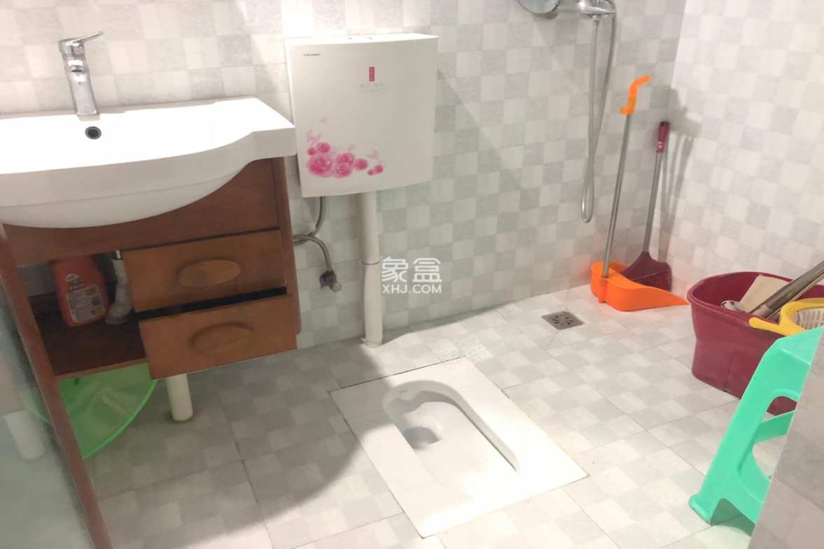 元益花园  2室2厅1卫    2300.0元/月 元益花园  2室2厅1卫    2300.0元/月室内图