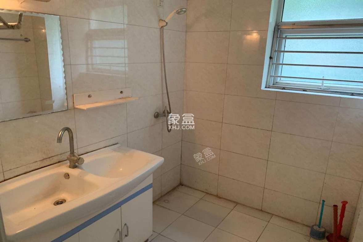 光华美邻  2室1厅1卫    1800.0元/月 光华美邻  2室1厅1卫    1800.0元/月室内图