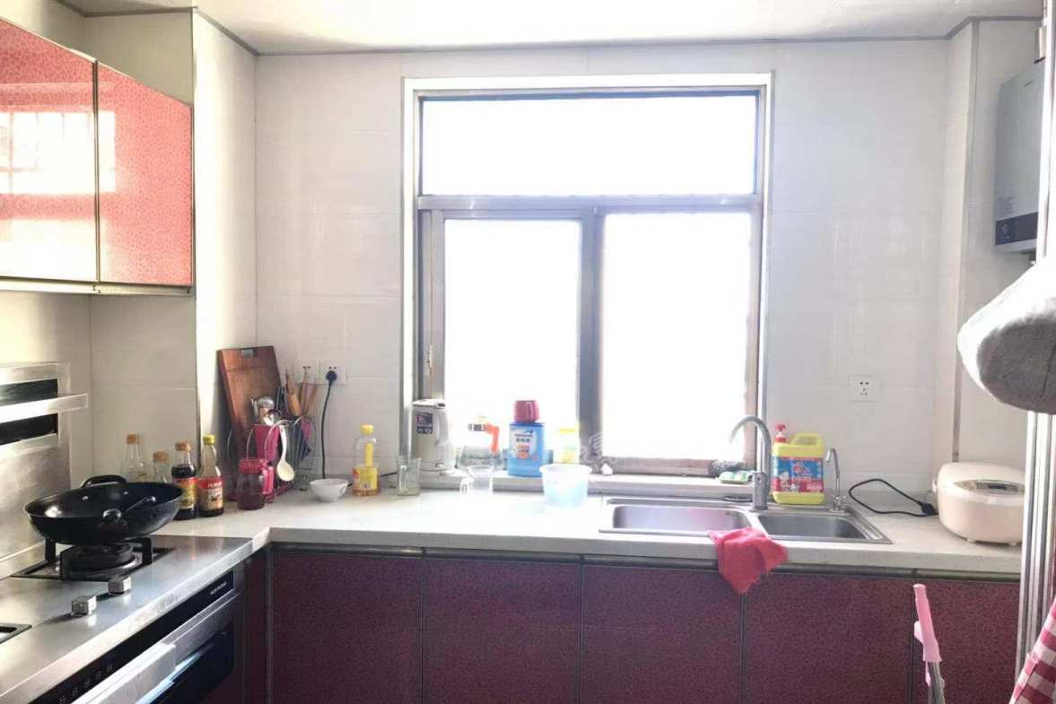 益秀园  3室2厅2卫    96.0万 益秀园  3室2厅2卫    96.0万客厅