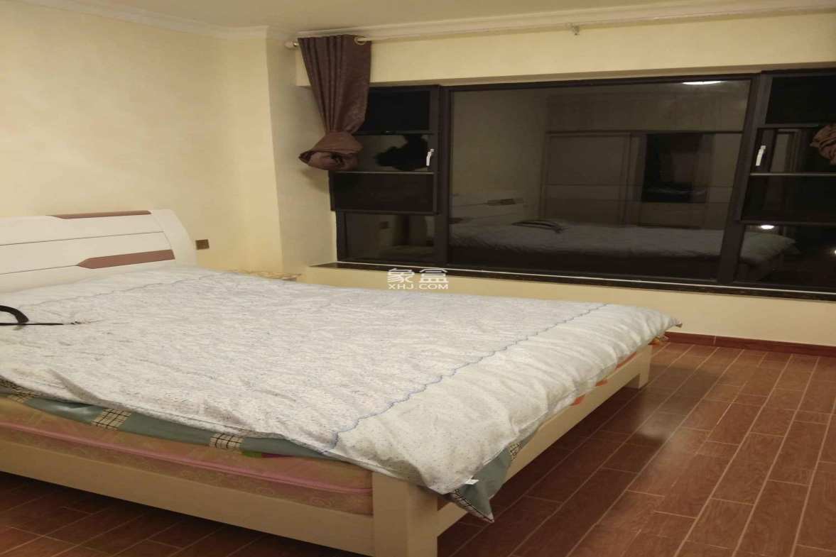 万锦城 3室1厅2卫 2300.0元/月 万锦城 3室1厅2卫 2300.0元/月室内图