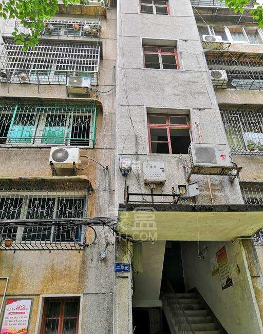 老质量技术监督局家属区 3室2厅1卫 900.0元/月 老质量技术监督局家属区 3室2厅1卫 900.0元/月小区图