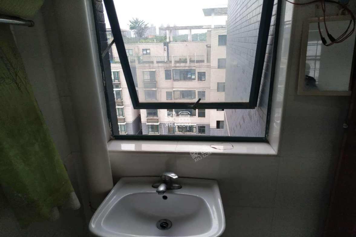 左岸巴陵 3室2厅2卫 2600.0元/月 左岸巴陵 3室2厅2卫 2600.0元/月室内图