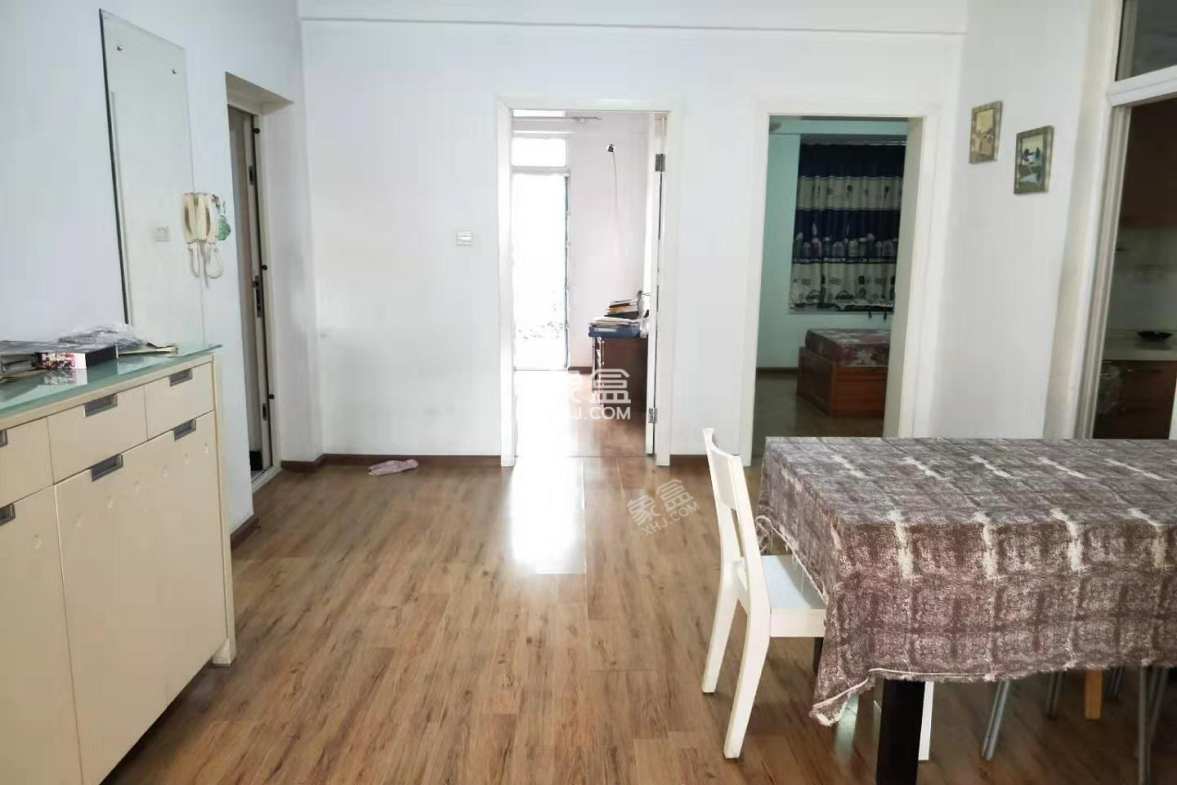 江郊庭苑  3室1厅1卫    2600.0元/月 江郊庭苑  3室1厅1卫    2600.0元/月户型图