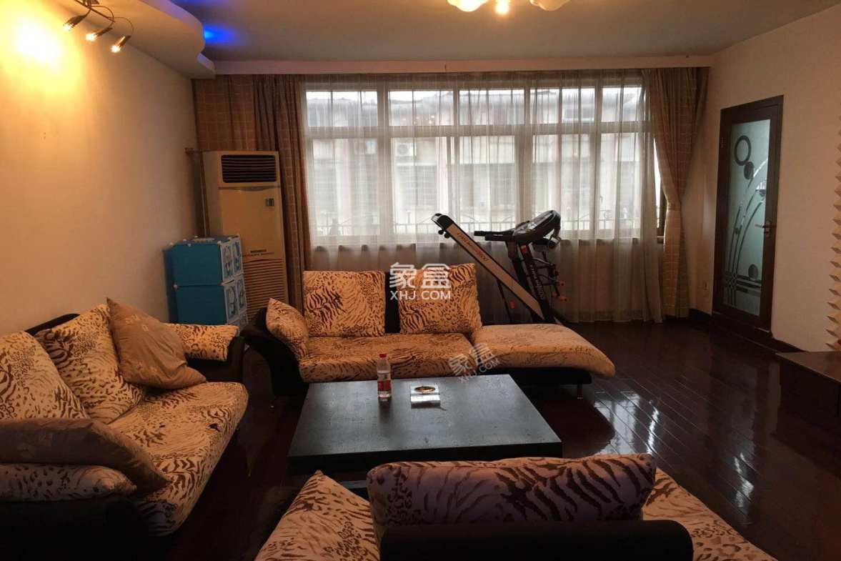 锦都花园 4室2厅2卫 1500.0元/月 锦都花园 4室2厅2卫 1500.0元/月户型图