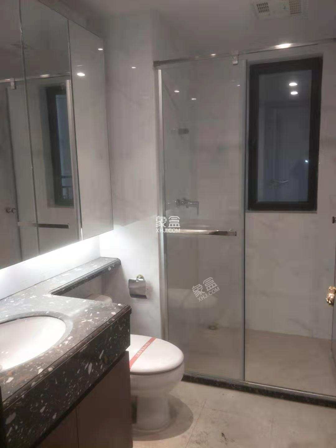 恒大南湖半岛  3室2厅2卫    2000.0元/月 恒大南湖半岛  3室2厅2卫    2000.0元/月室内图