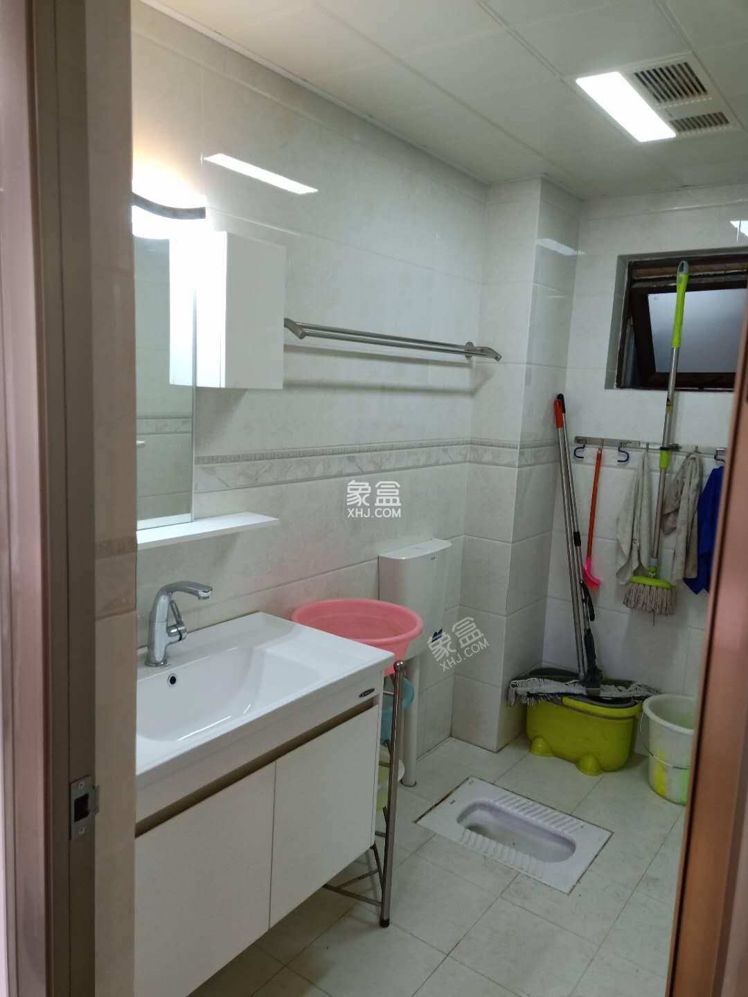 南湖世纪 3室2厅1卫 2600.0元/月 南湖世纪 3室2厅1卫 2600.0元/月室内图