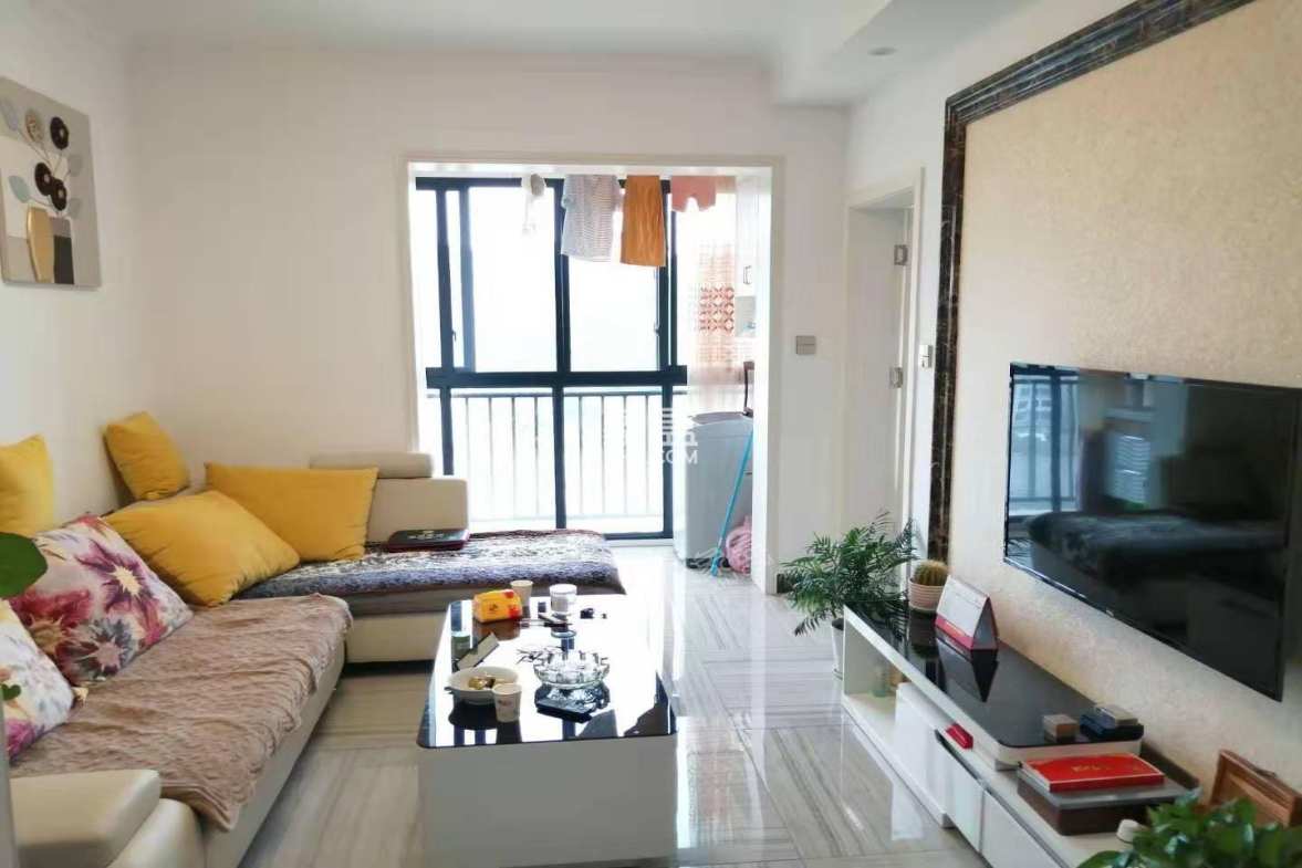 富兴嘉城 1室1厅1卫 48.0万 富兴嘉城 1室1厅1卫 48.0万客厅