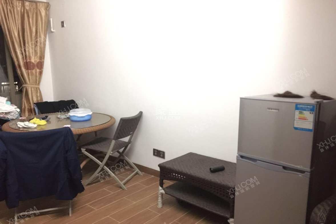 泰豪广场 2室1厅1卫 2000.00元/月 泰豪广场 2室1厅1卫 2000.00元/月室内图