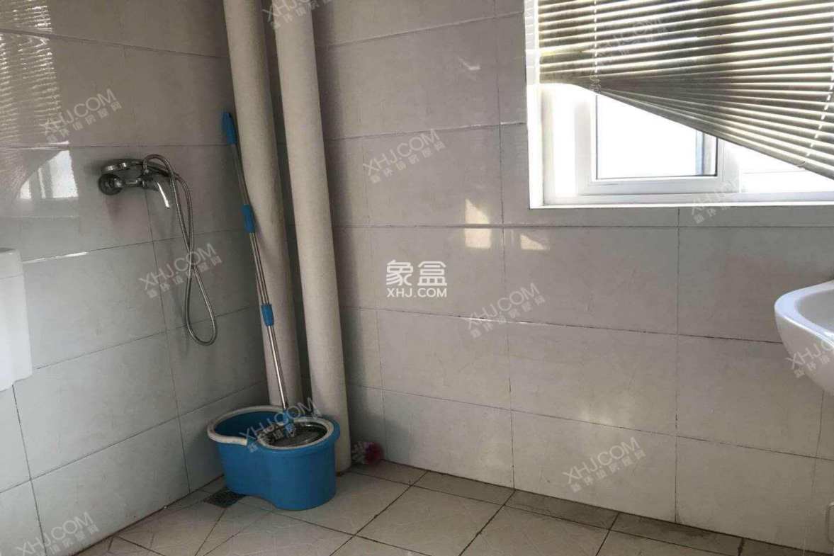 华府世家 2室1厅1卫 2000.00元/月 华府世家 2室1厅1卫 2000.00元/月室内图