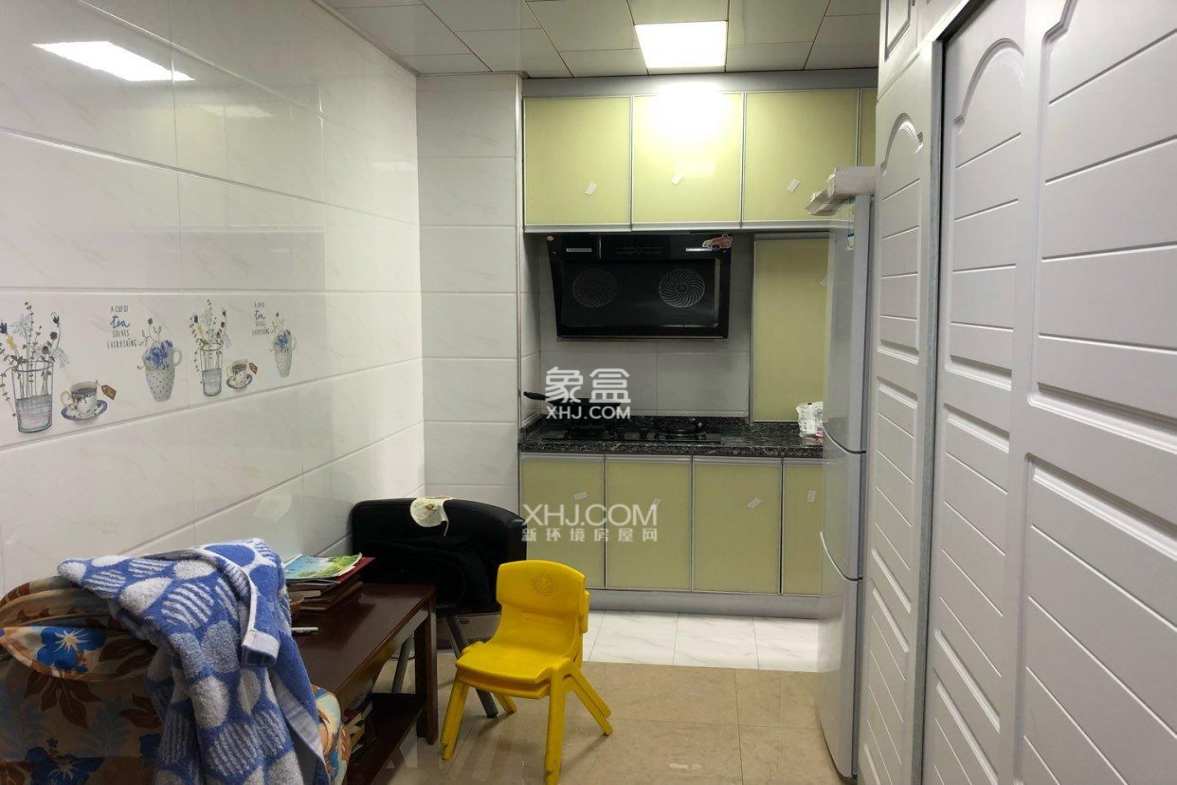 美的林城时代 1室1厅1卫 70.00万 美的林城时代 1室1厅1卫 70.00万客厅