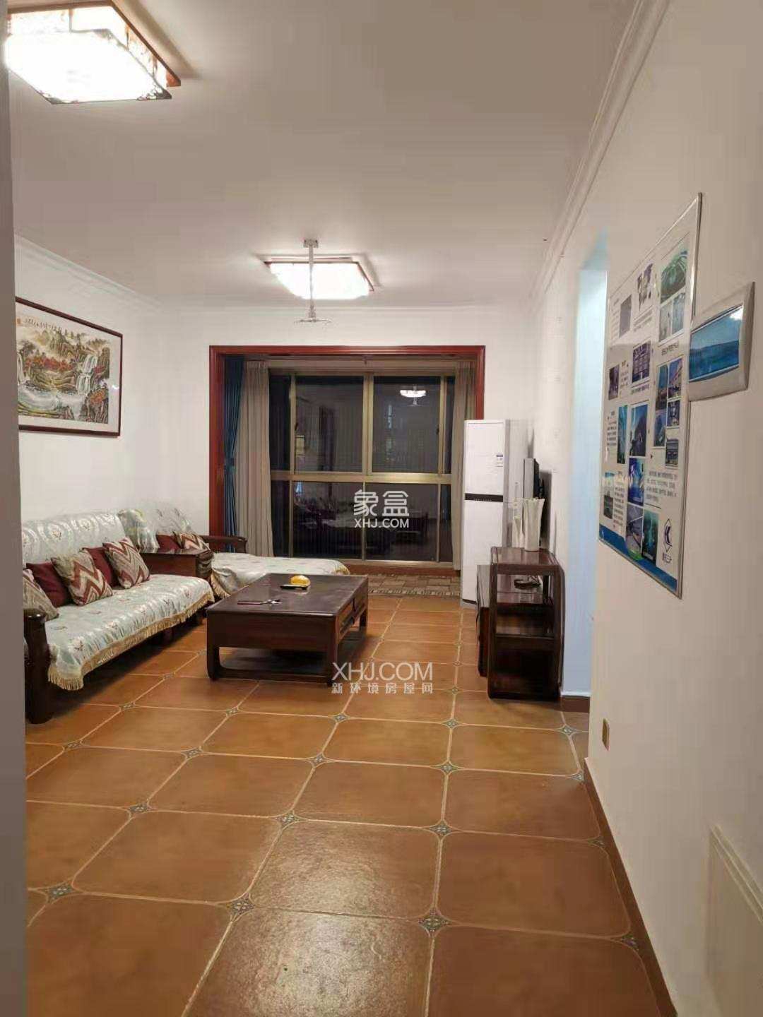 鸿大第六区 2室2厅1卫 2200.0元/月 鸿大第六区 2室2厅1卫 2200.0元/月室内图