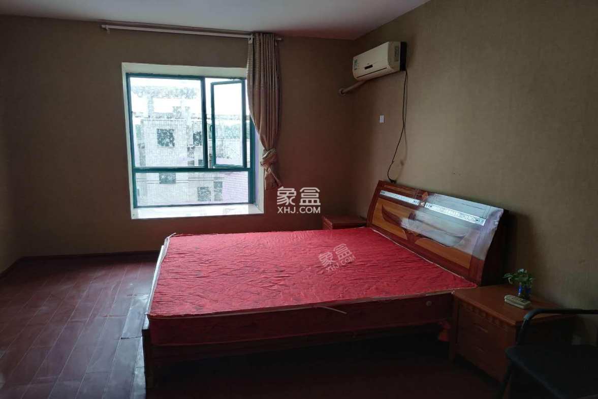 左岸巴陵 3室2厅2卫 2600.0元/月 左岸巴陵 3室2厅2卫 2600.0元/月室内图