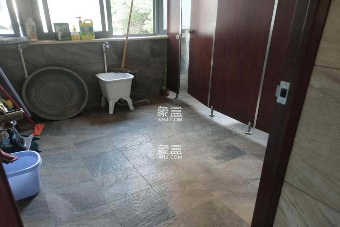 铂金时代 3室2厅2卫 5000.0元/月 铂金时代 3室2厅2卫 5000.0元/月室内图