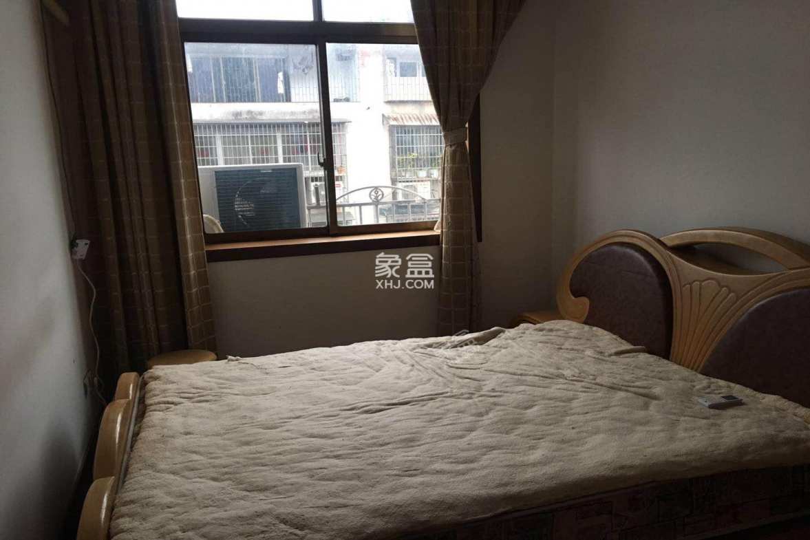 锦都花园 4室2厅2卫 1500.0元/月 锦都花园 4室2厅2卫 1500.0元/月室内图