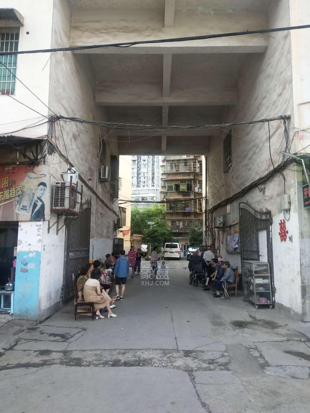 廖家湾菜市场室内图2