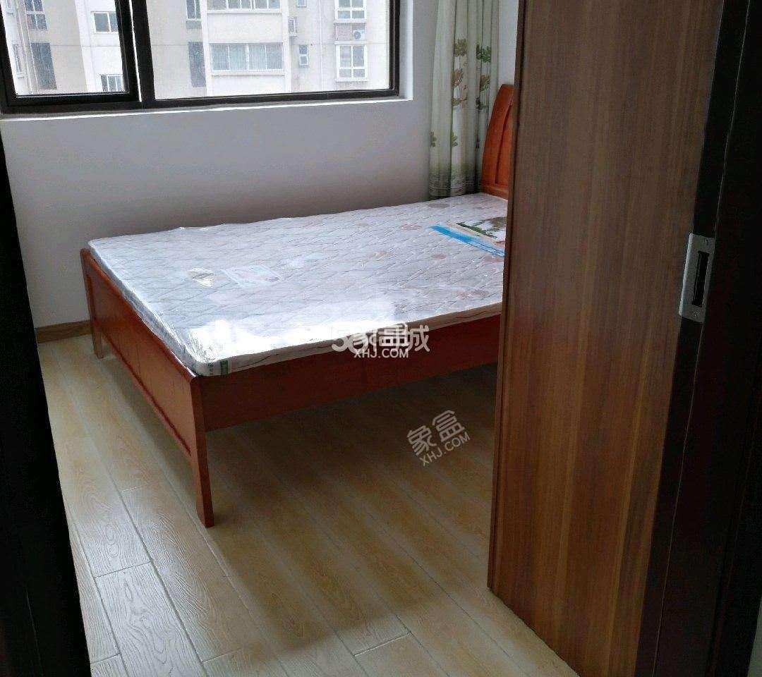 南湖世纪 3室1厅1卫 2600.00元/月 南湖世纪 3室1厅1卫 2600.00元/月室内图