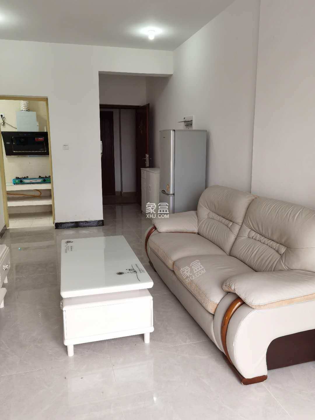 南湖春天  1室1厅11卫    1400.0元/月 南湖春天  1室1厅11卫    1400.0元/月室内图