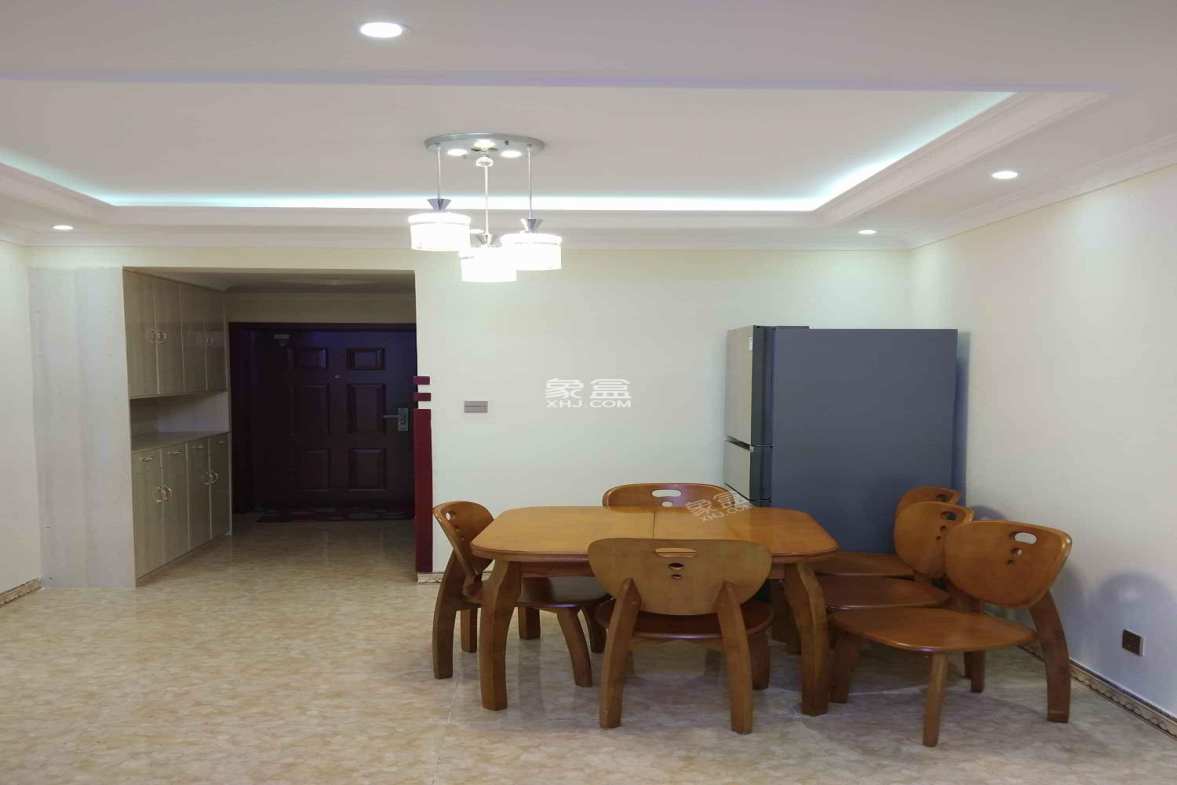 万锦城 3室1厅2卫 2300.0元/月 万锦城 3室1厅2卫 2300.0元/月室内图