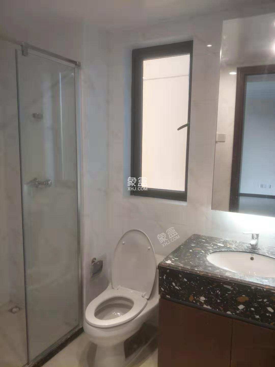 恒大南湖半岛  3室2厅2卫    2000.0元/月 恒大南湖半岛  3室2厅2卫    2000.0元/月室内图