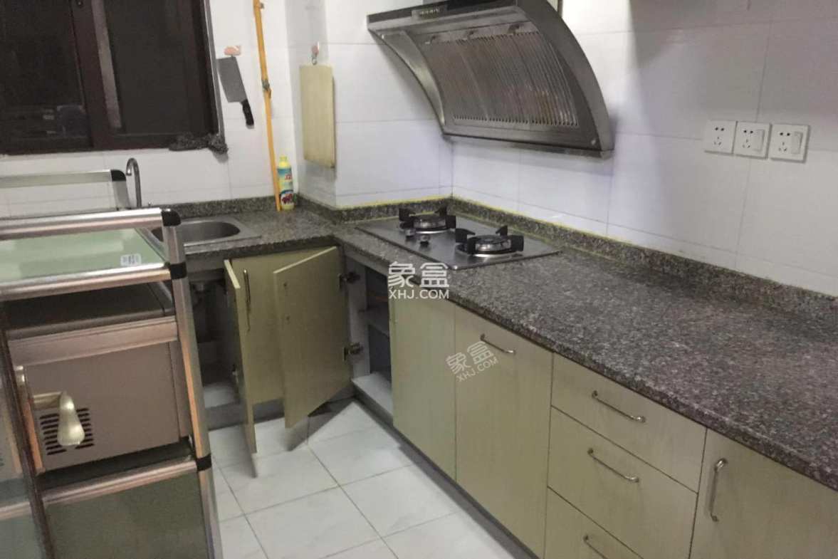 南湖世纪 3室2厅1卫 2600.0元/月 南湖世纪 3室2厅1卫 2600.0元/月室内图