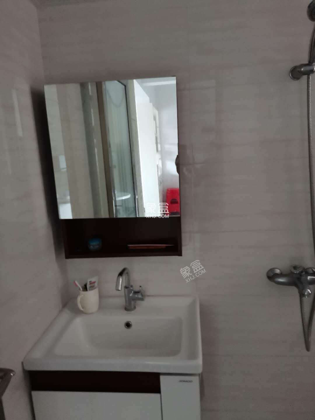 富兴嘉城 1室1厅1卫 48.0万 富兴嘉城 1室1厅1卫 48.0万卫生间