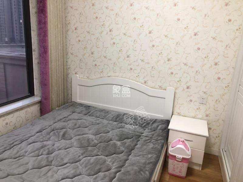 德商华府天骄  3室2厅1卫   2500.00元/月 德商华府天骄  3室2厅1卫   2500.00元/月室内图
