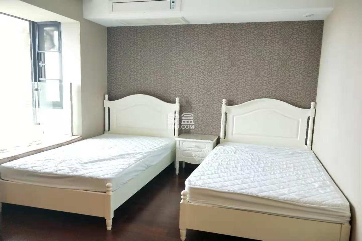 凯旋天际湾  4室2厅3卫    7500.0元/月 凯旋天际湾  4室2厅3卫    7500.0元/月室内图