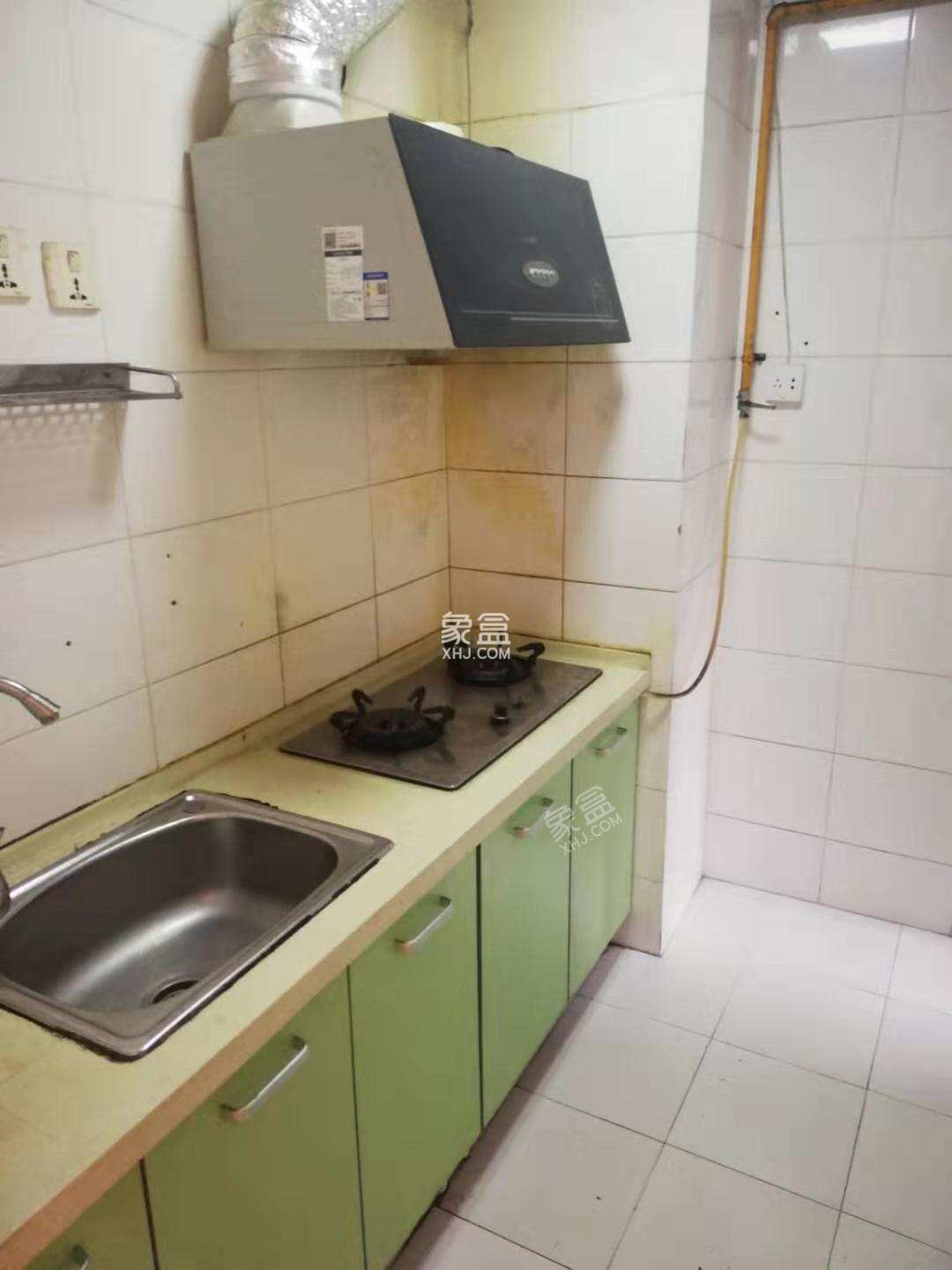 左右小区  1室1厅1卫    1400.0元/月 左右小区  1室1厅1卫    1400.0元/月室内图